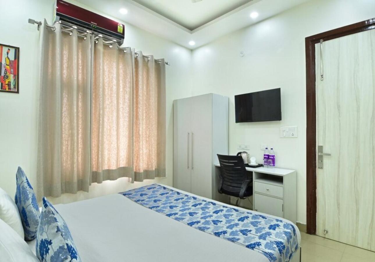 Hotel The Vertigo By Boom Rooms Noida Exterior foto